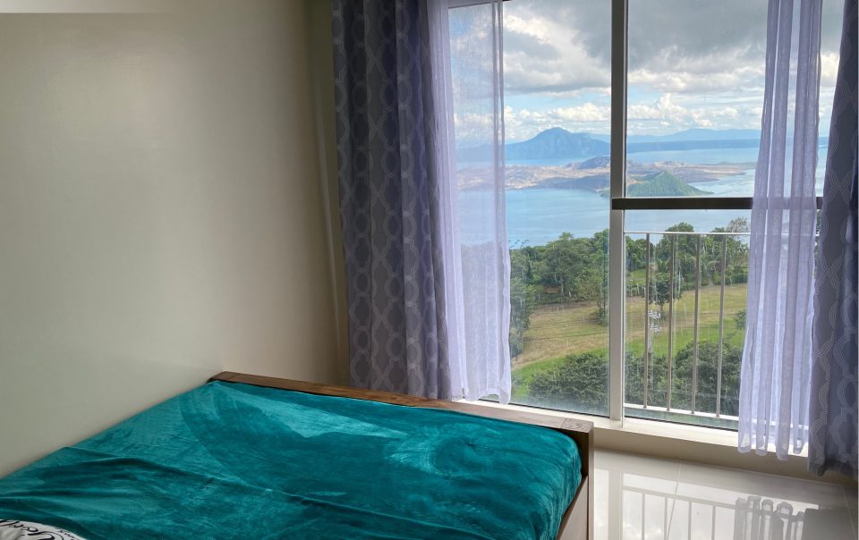 facing taal room view